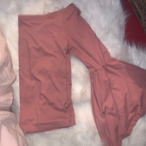 TJ Maxx - Active USA Off the Shoulder Top - Picture 1 of 4